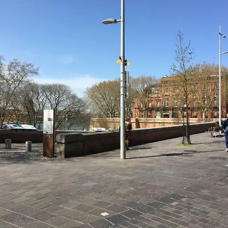 Place De La Daurade Capitole Esquirole-wifi-calme Appartement